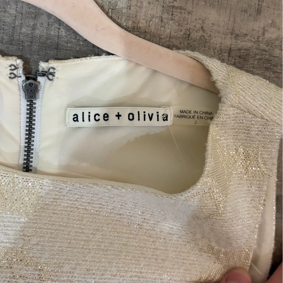 Alice + Olivia Shimmering Gold Sleeveless dress - Picture 4 of 5